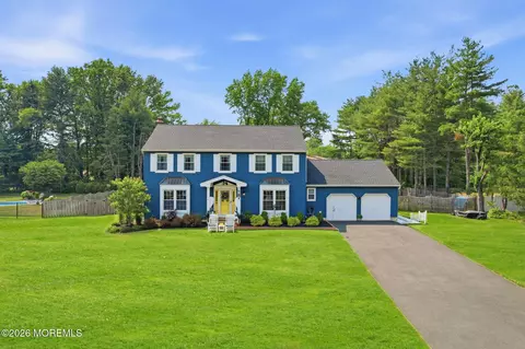 10 Courtney Way, Red Bank, NJ 07701