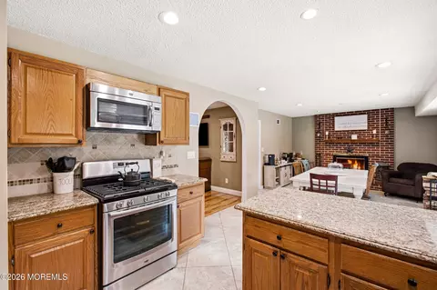 Kitchen - 39 Cambridge Dr, Jackson, NJ 08527 photo 6 of 6