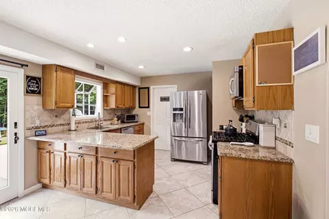 Kitchen - 39 Cambridge Dr, Jackson, NJ 08527 photo 1 of 6