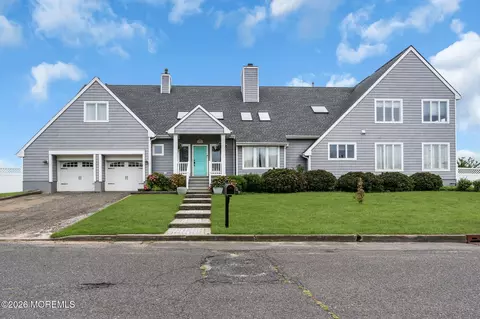 24 Highland Ave, Monmouth Beach, NJ 07750