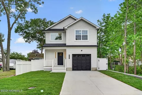 2105 1st Ave, Toms River, NJ 08753
