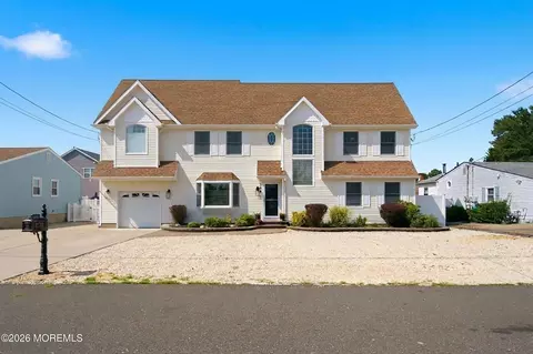 190 Pinewood Rd, Toms River, NJ 08753