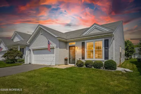 17 Sparrow Ln, Barnegat, NJ 08005