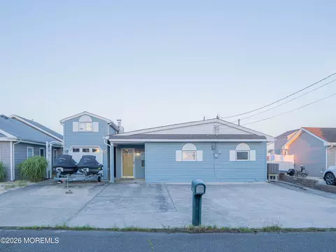146 N Ensign Dr, Little Egg Harbor, NJ 08087