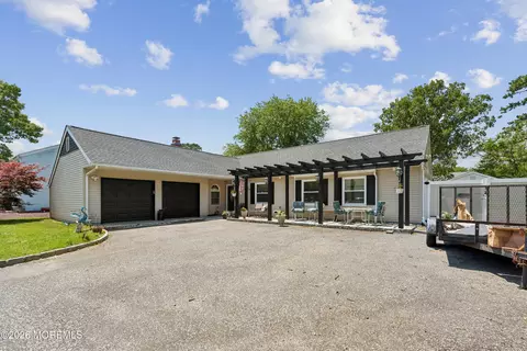 1012 Eastwind Ave, Toms River, NJ 08753
