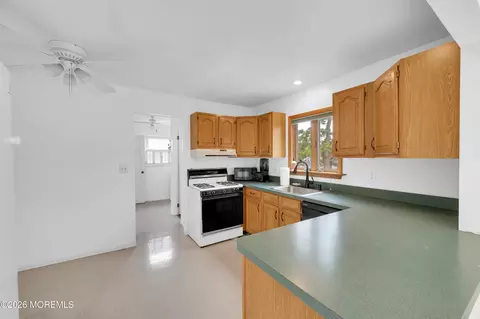 Kitchen - 406 Midstreams Rd, Brick, NJ 08724 photo 1 of 5