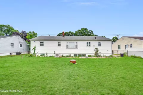 Exterior - 406 Midstreams Rd, Brick, NJ 08724 photo 2 of 3