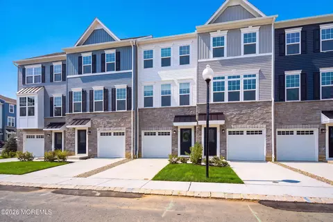 5 Pelham Ln, Bayville, NJ 08721