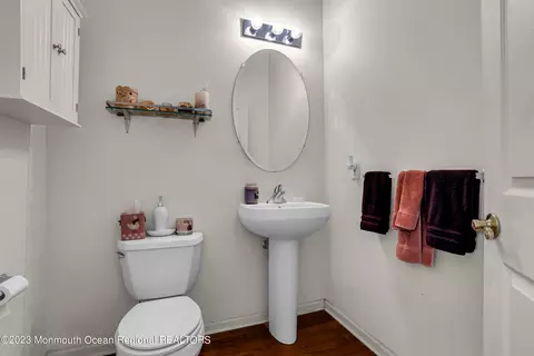 Bath - 16 Lakeside Dr, Jackson, NJ 08527 photo 1 of 6