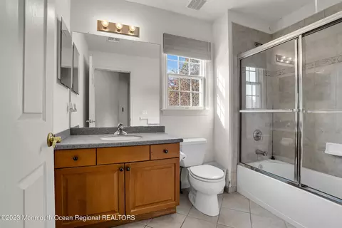 Bath - 16 Lakeside Dr, Jackson, NJ 08527 photo 6 of 6