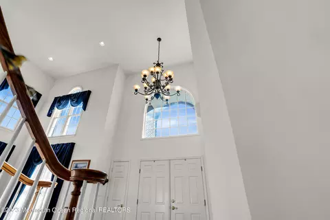 Entry Way - 16 Lakeside Dr, Jackson, NJ 08527 photo 2 of 11