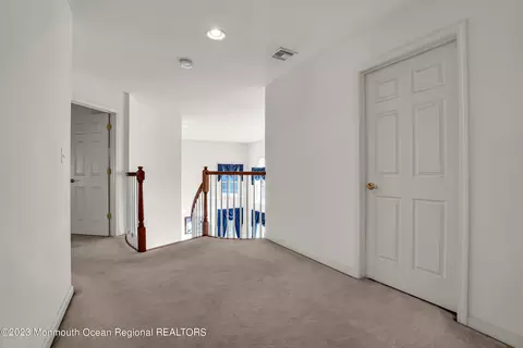 Entry Way - 16 Lakeside Dr, Jackson, NJ 08527 photo 10 of 11