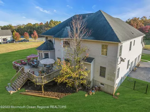 Exterior - 16 Lakeside Dr, Jackson, NJ 08527 photo 12 of 13