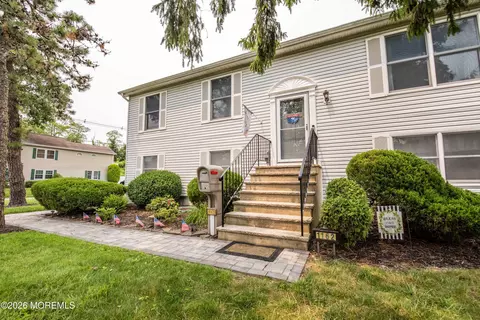 1162 Hilltop Dr, Wall, NJ 07719