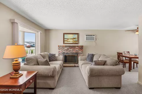 149 Arthur Dr, Manahawkin, NJ 08050