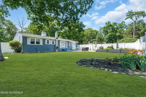 Exterior - 323 Shepard Ave, Forked River, NJ 08731 photo 10 of 15
