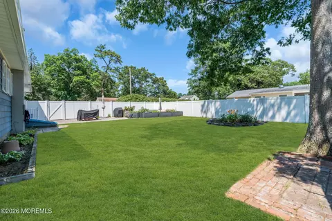 Exterior - 323 Shepard Ave, Forked River, NJ 08731 photo 7 of 15