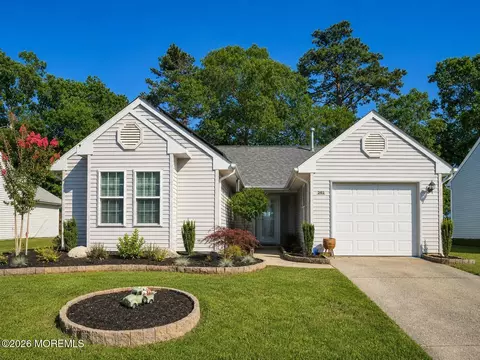 202 Danbury Dr, Little Egg Harbor, NJ 08087