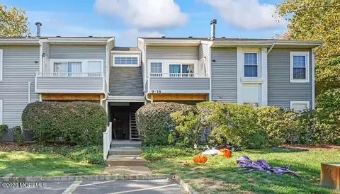 12 Hackamore Ct, Tinton Falls, NJ 07753