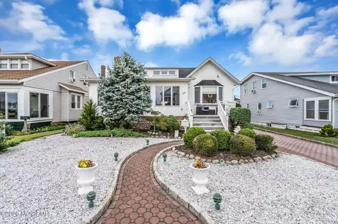 22 Parkway, Point Pleasant Beach, NJ 08742