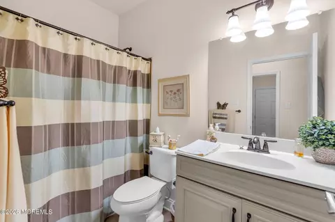 Bath - 31 Mason Dr, Jackson, NJ 08527 photo 3 of 3