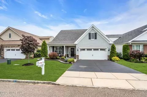 Exterior - 31 Mason Dr, Jackson, NJ 08527 photo 3 of 6