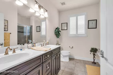 Bath - 31 Mason Dr, Jackson, NJ 08527 photo 2 of 3