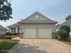 9 Derry Meeting Dr, Manalapan, NJ 07726