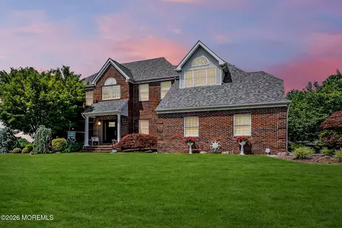 4 Saddlebrook Rd, Millstone, NJ 08535