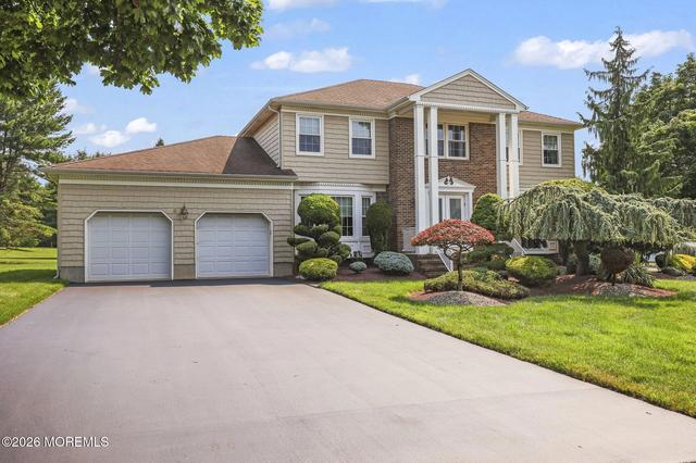 9 Nancy Rd, Marlboro, NJ 07746