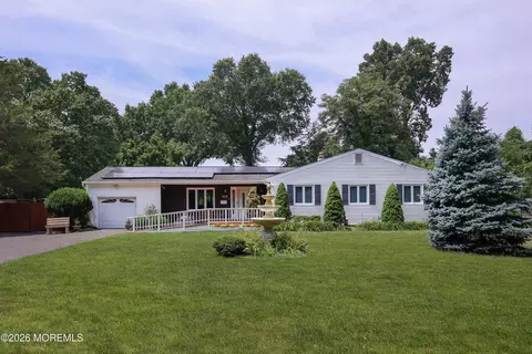 102 Stratford Rd, Tinton Falls, NJ 07724