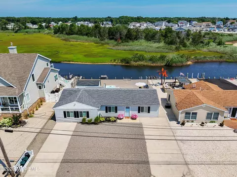 67 Hornblower Dr, Waretown, NJ 08758