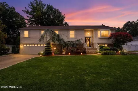 17 West Ave, Old Bridge, NJ 08857
