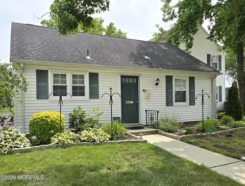 53 Old Nassau Rd # A, Monroe, NJ 08831