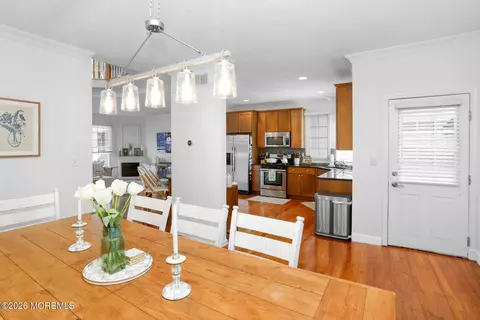 Dining - 16 Mariners Bnd, Brielle, NJ 08730 photo 2 of 3