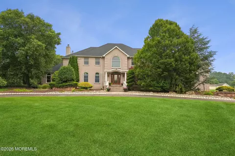 42 Indian Path, Monroe, NJ 08831