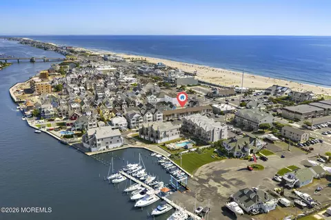 1 Osborne Pl #54, Sea Bright, NJ 07760