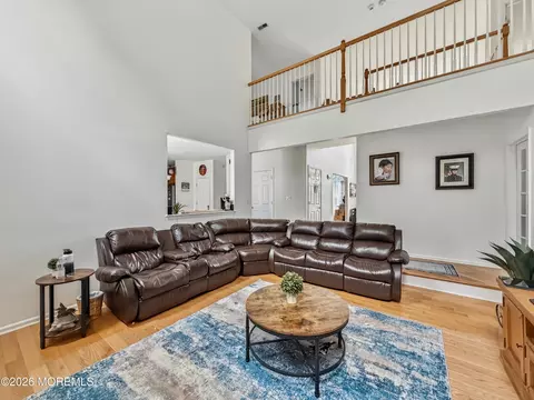 Living - 15 Cedarview Ave, Jackson, NJ 08527 photo 2 of 4