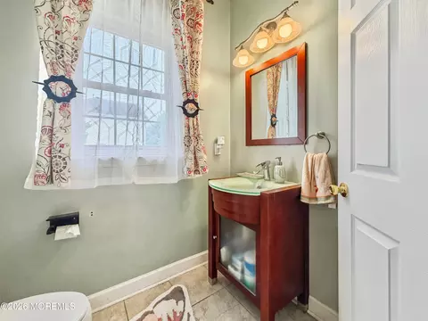 Bath - 15 Cedarview Ave, Jackson, NJ 08527 photo 1 of 5