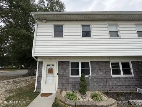 593 Garfield Ave #20, Toms River, NJ 08753