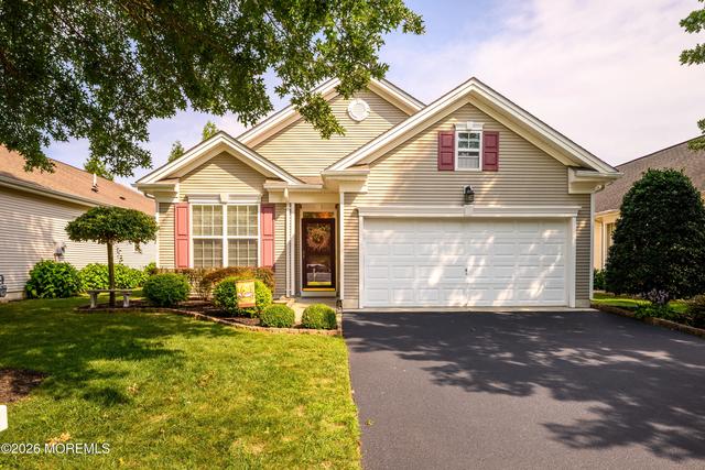 75 Huntington Dr, Jackson, NJ 08527