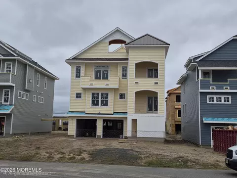 33 23rd Ave, Seaside Park, NJ 08752