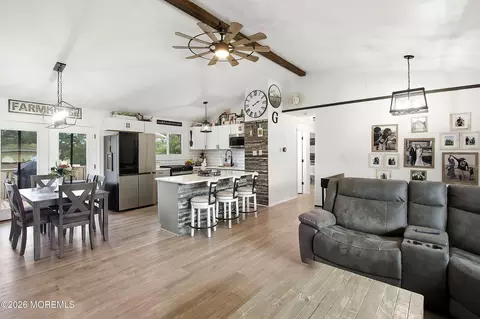 5 Musket Ave, Barnegat, NJ 08005