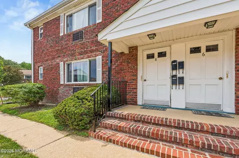 8 Juniper Ln #A, Eatontown, NJ 07724
