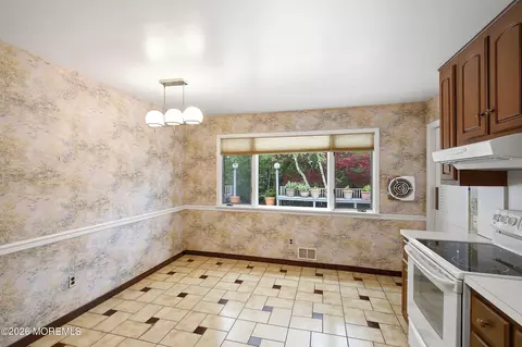Kitchen - 4 Bay Hill Rd, Leonardo, NJ 07737 photo 3 of 3