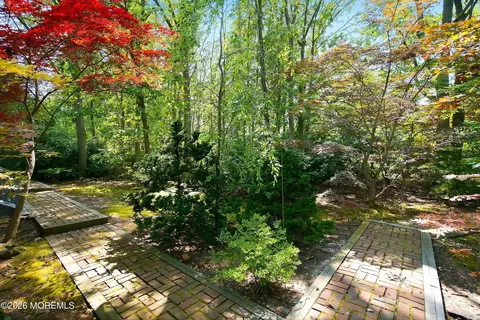 Exterior - 4 Bay Hill Rd, Leonardo, NJ 07737 photo 7 of 10