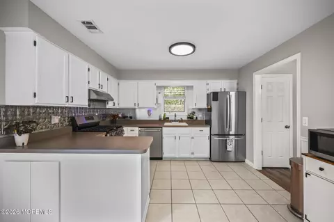 Kitchen - 522 Center St, Forked River, NJ 08731 photo 2 of 4