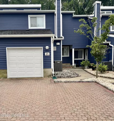 28 Spring Ct, Tinton Falls, NJ 07724