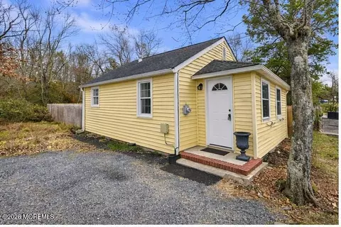 466 Stagecoach Rd, Millstone, NJ 08510