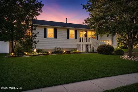 636 Monmouth Ave, Port Monmouth, NJ 07758